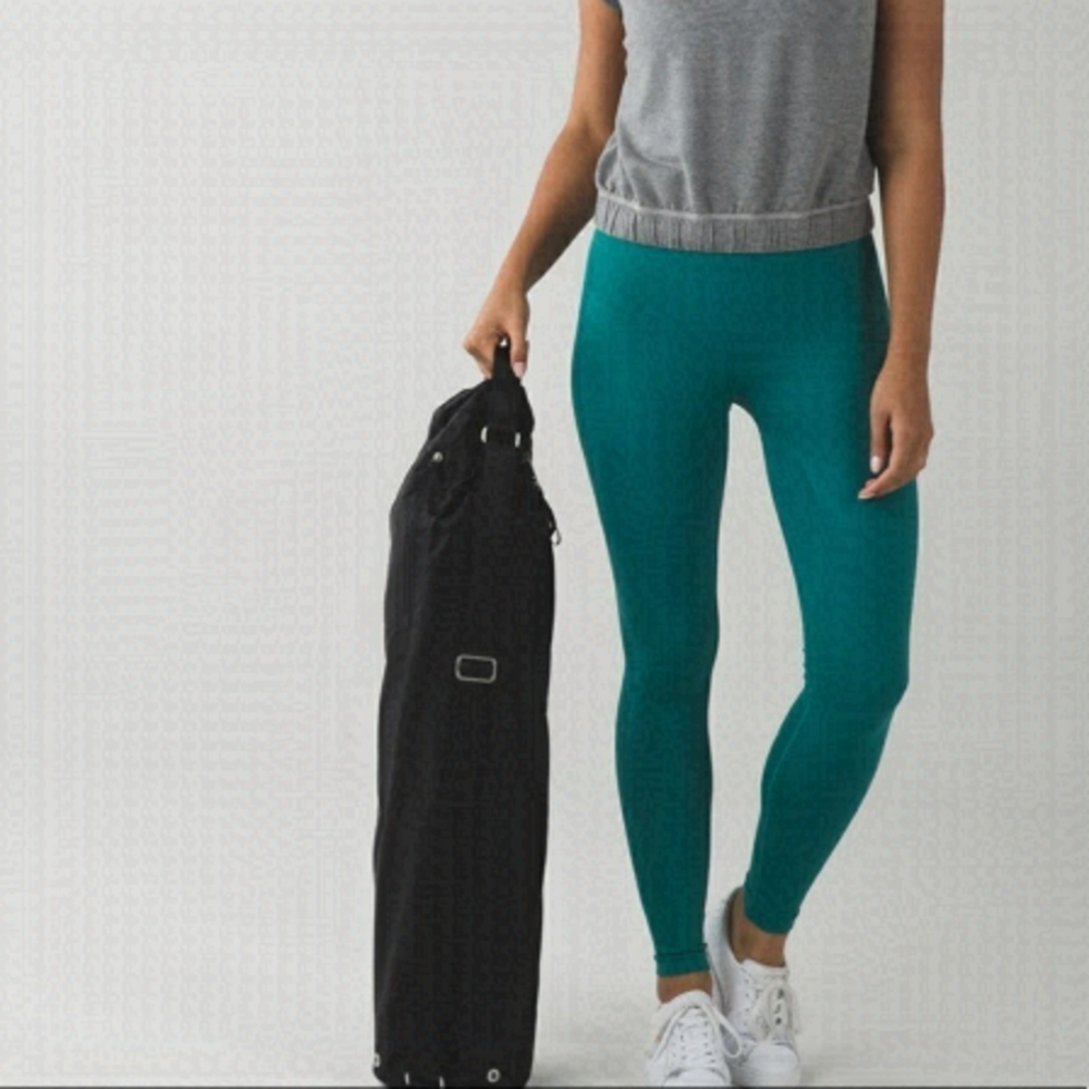 LULULEMON zone in tight forage teal size 6